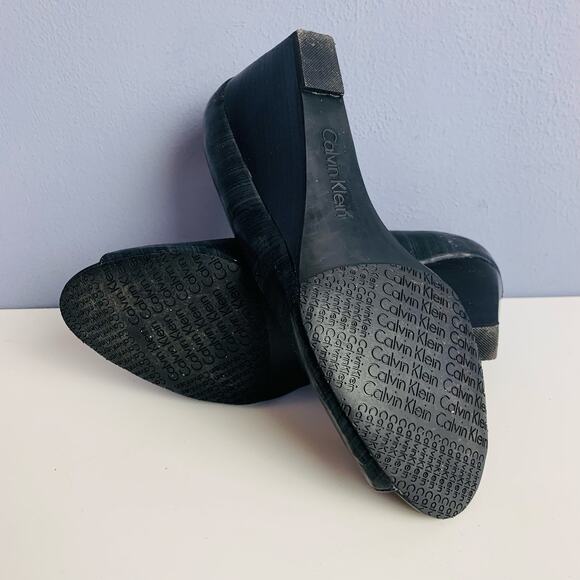 IOB Calvin Klein Shelly Streak Patent Peep Toe Wedge Size 8 1/2 - Picture 8 of 9